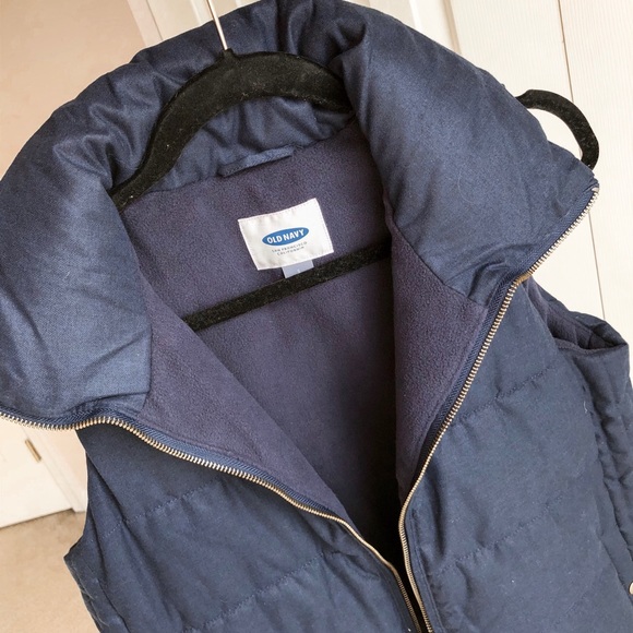 Old Navy Puffer Vest - Picture 5 of 5